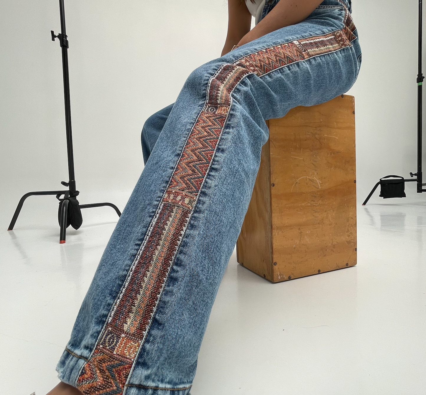 JEAN REGULAR FIT LOLA AZUL CLARO MULTICOLOR