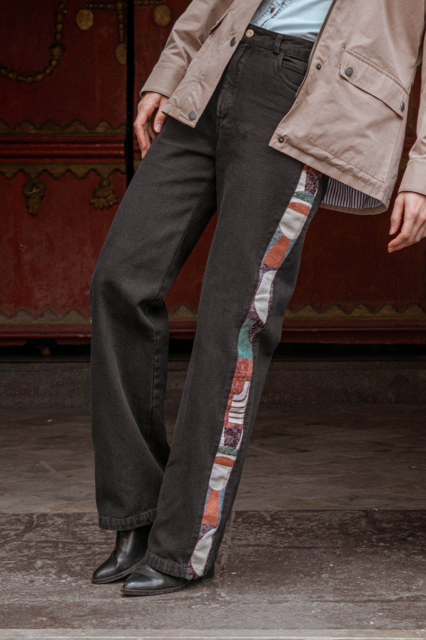 JEAN REGULAR FIT LOLA NEGRO COLORS