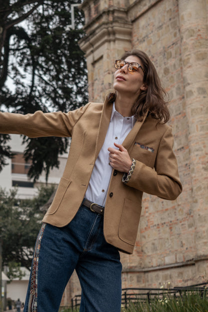 BLAZER SENCILLO REGULAR TOSCANA CAMEL MULTICOLOR