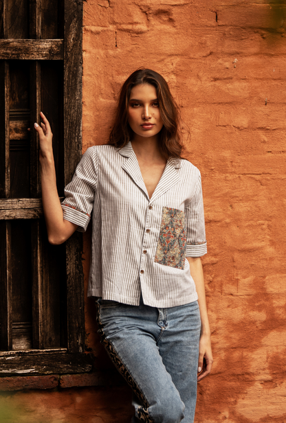 CAMISA MANGA CORTA OVERSIZE FLORENCIA VERDE OLIVA ARABESCO AZUL