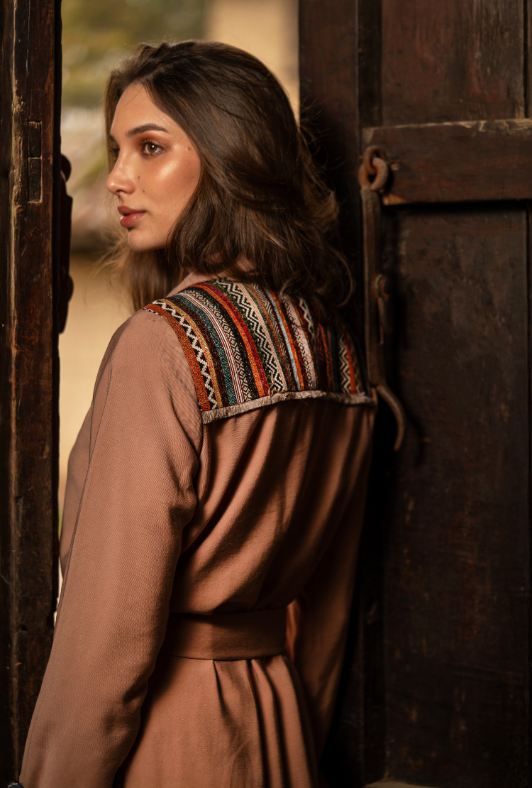 ABRIGO TRENCH REGULAR ATENAS CAQUI MULTICOLOR