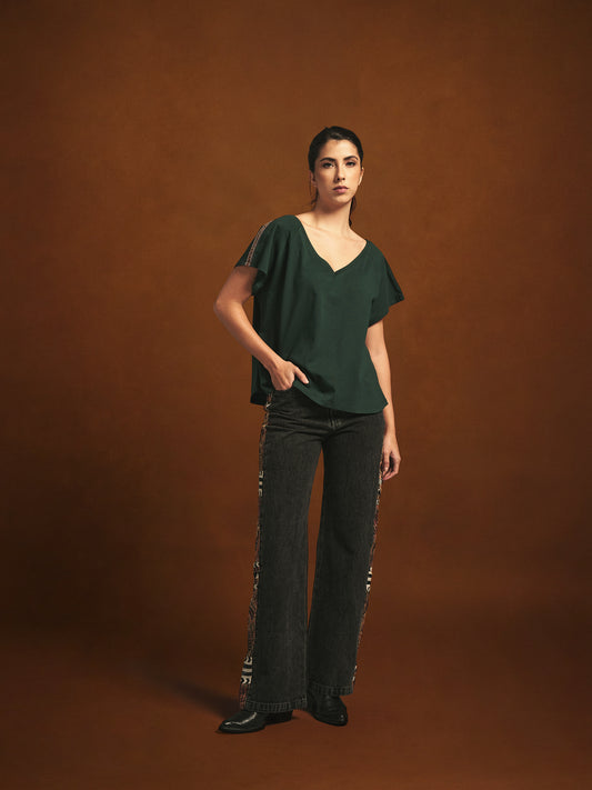 CAMISETA CUELLO V OVERSIZE GRECIA VERDE MEDIO ARABESCO