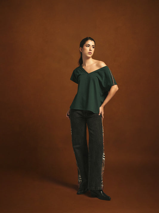 CAMISETA CUELLO V OVERSIZE GRECIA VERDE MEDIO ARABESCO